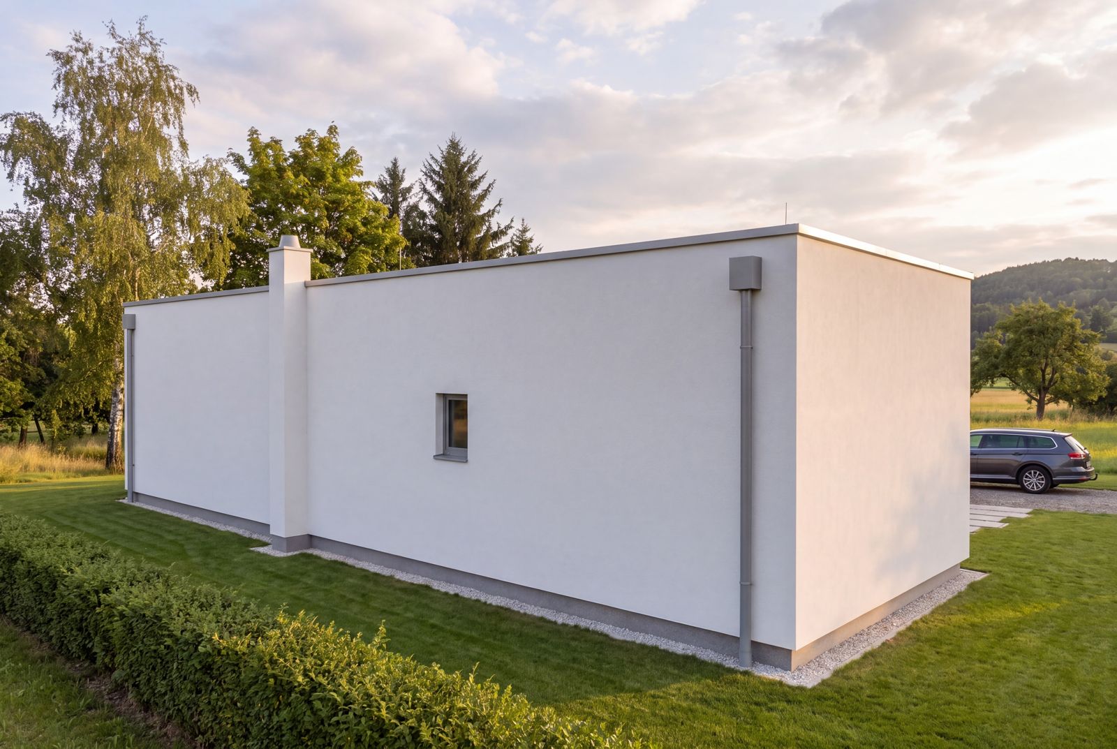 Seven Nova Element 2, Straßenseite mit Zufahrt und Eingang